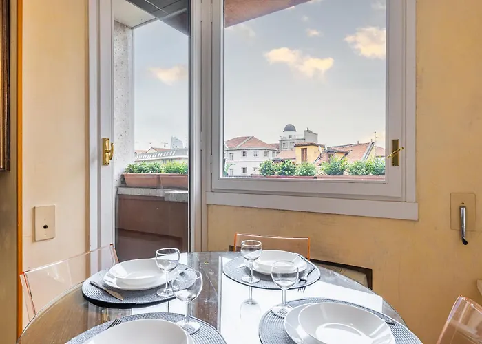 Brera, Posizione Con Terrazza E Vista Mozzafiato Daire Milano