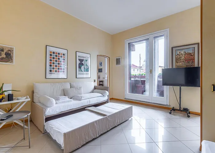 Brera, Posizione Con Terrazza E Vista Mozzafiato Milano